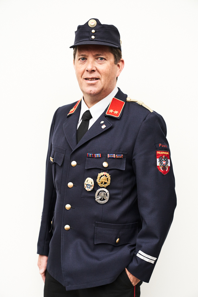 Porträt Feuerwehr Villach Land, Kärnten, Oberbrandinspektor – professioneller Headshot.