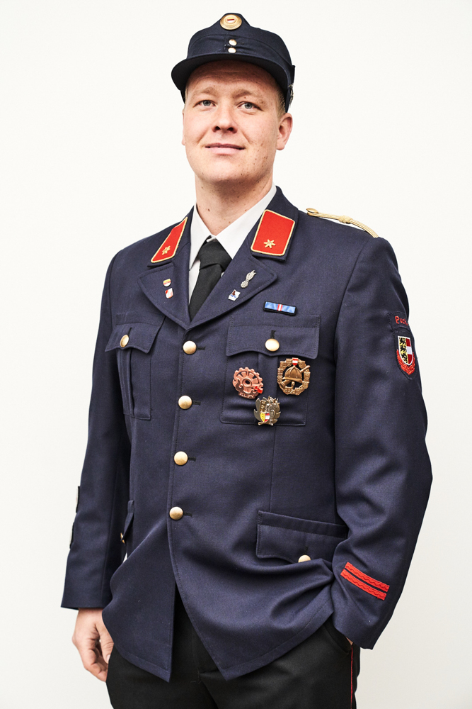 Porträt Freiwillige Feuerwehr Villach Land, Kärnten Brandinspektor – professioneller Headshot.