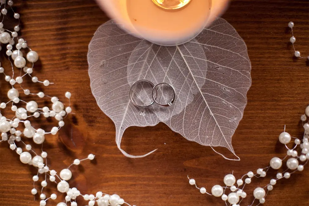 Hochzeits- und Pärchenfotografie – romantischer Moment eines Brautpaares